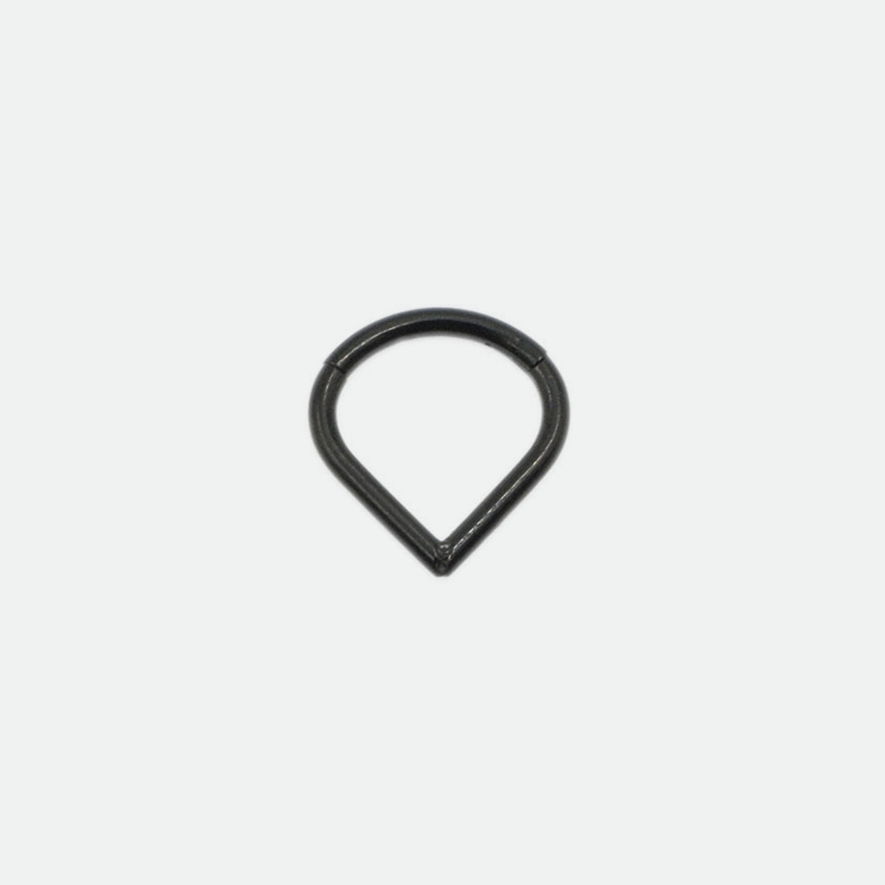 Piercing Septum fuer Damen jetzt kaufen in unserem Onlineshop oder vor Ort in unserer Filiale in Basel